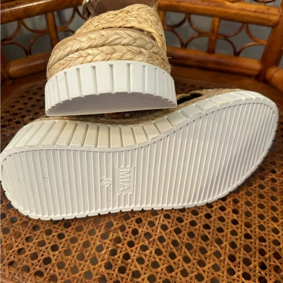 Mia Women's Tan Woven Platform Sandals size 8.1/2 - Picture 5 of 6